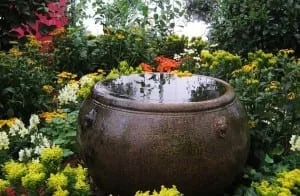 backyard fountain 300x196 backyard fountain 300x196
